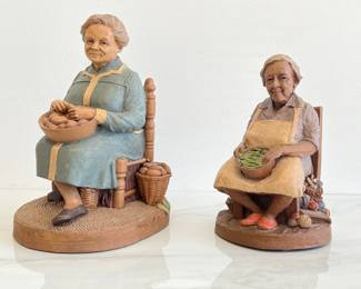 Lot 1578 Tom Clark Thelma 1998 Figurine  Tom Clark Nellie Figurine