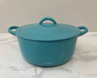 Lot 1687 Vintage Le Creuset 2.5 Qt Dutch Oven