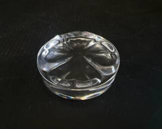 Lot 1460 Vintage Steuben Crystal Paperweight