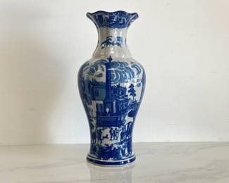 Lot 1610 Chinese Blue  White Skimmer Vase