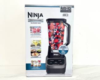 Lot 1781 Ninja Professional Blender 1000  NEW