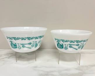 Lot 1743 Vintage Scandinavian Pattern Federal Glass Mixing Bowls
