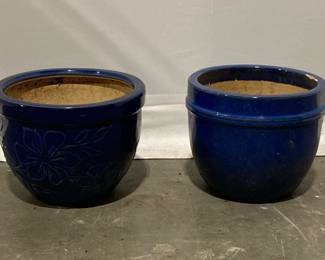 Lot 1523 2 Glazed Ceramic Garden Planter Pots