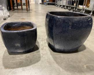 Lot 1800 Pair of Outdoor Garden Planters Flower Pots