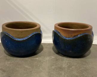 Lot 1533 2 Glazed Ceramic Garden Planter Pots