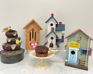 Lot 1640 Decorative Bird Houses  Metal Bird Stand  Candle  Bird Water Fountain