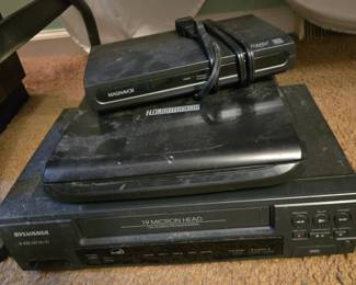 Sylvania VCR, DVD player & Magnavox