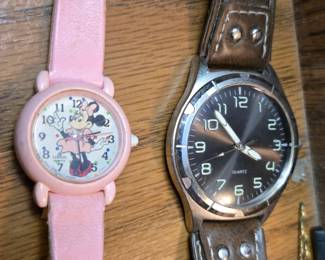 Vintage Minnie Mouse & Glow watch