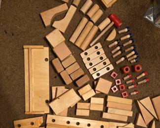 Toy wood building blocks & connectors