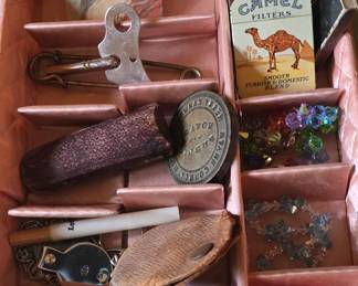 Cigarette Lighter, Santa PIn Skate Key