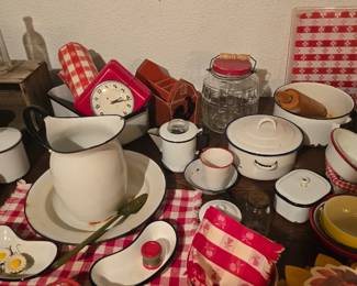Enamel Ware, Placemats, Kitchen ITems
