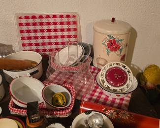 Vintage Dishe, Enamelware