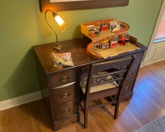NICE VINTAGE DESK