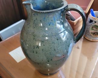 Large jugtown pottery pitcher