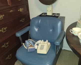 Vtg hair dryer chair in working condition 