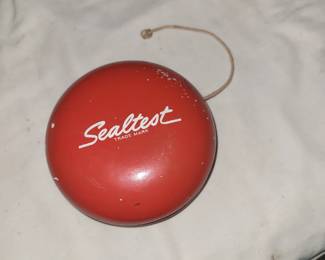 Large sealtest yoyo