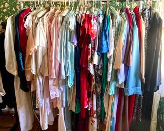 Vintage nightgowns, sleepwear, lingerie & robes