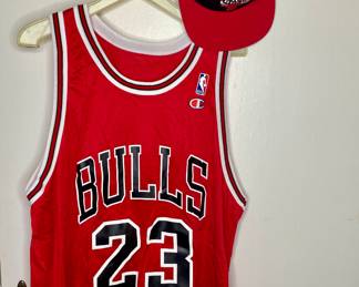 Bulls jersey and cap