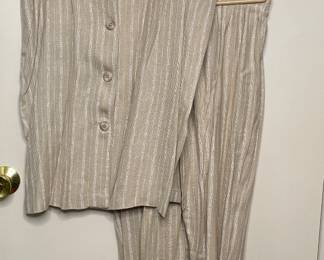 Briggs linen set vtg