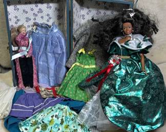1987 Mattel Holiday Barbie With Clothing Trunk