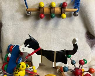Apple Pie Pull Cat Toy, Kouvalies Pull Toys, Miss Spyder By Vilac Crib Toy