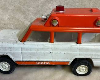 Vintage 1970s Tonka Jeep Wagoneer Rescue Ambulance