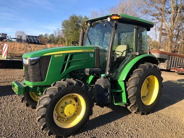 5100E JOHN DEERE TRACTOR