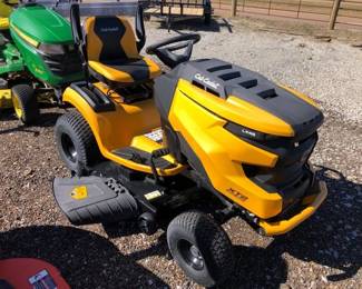 CUB CADET XT2 LX46 RIDING MOWER