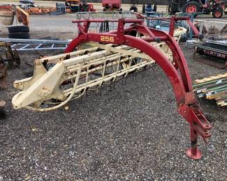256 NEW HOLLAND HAY RAKE