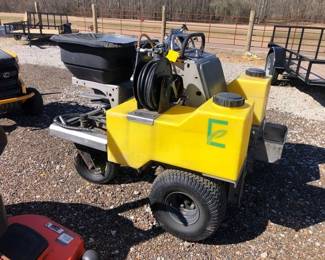 Z SPRAY RIDE ON MACHINE