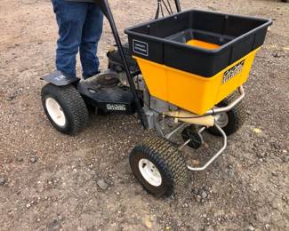 CUB CADET COMMERCIAL SEEDER