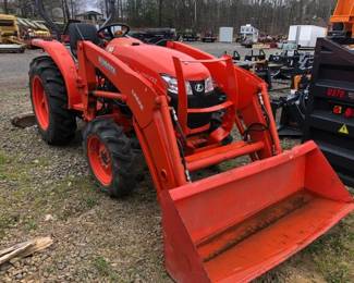 L2501 KUBOTA 4x4 TRACTOR LOADER
