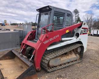 TAKEUCHI TL12 SKID STEER LOADER