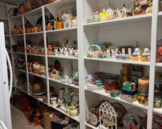 Holiday dishes and decorations