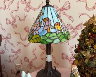 Stained glass lamp