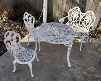 Child size garden set