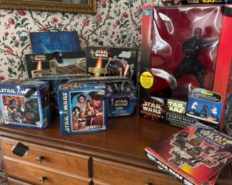 Star Wars games, toys and memorabilia 