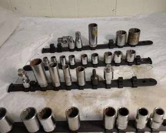 JAoyihErDAWqrrPi V04KQa