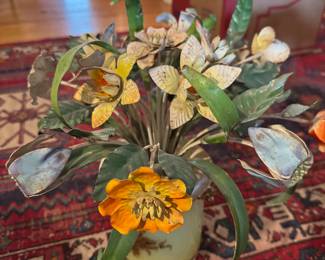 Vintage Italian tole floral - stunning!