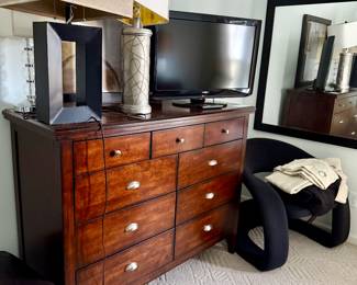 Bedroom furniture & home decor