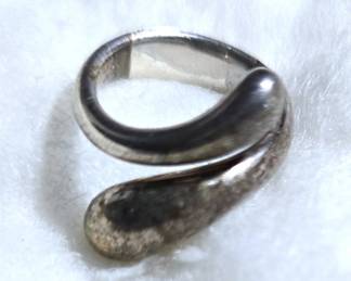 Tiffany & CO Sterling Elsa Peretti
Teardrop Ring