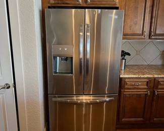 Frigidaire refrigerator/freezer