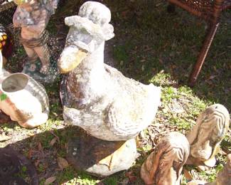 Concrete Duck Lawn Ornament - HEAVY