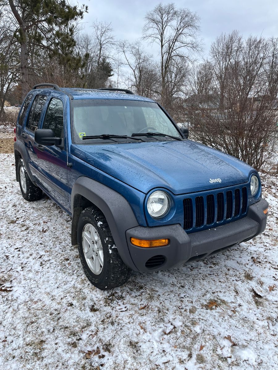 2003 Jeep Liberty Sport- 129,000 miles