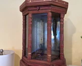 Vintage Hanging Jewelry Box $50