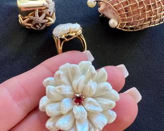 Custome seed pearl and ruby center, 14kt brooch