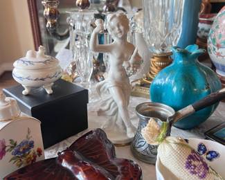 Lots of treasures table