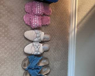 Fabulous slides here size 9