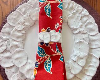 Beautiful off white ceramic Lilly pads dish set