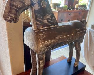 Watch ut for that Trojan Horse bearing gifts!!!!